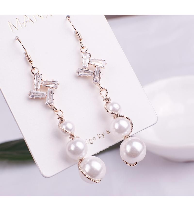 Gioielli di moda, orecchini lunghi da donna, orecchini pendenti con perle in stile coreano famosi su internet_voghion.com