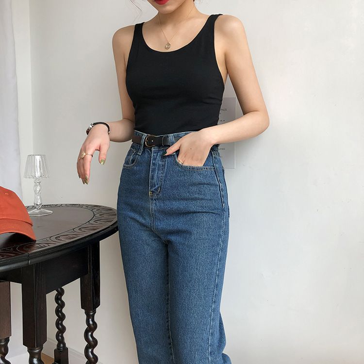 Moda feminina emagrecedora por dentro com uma camisa base_voghion.com