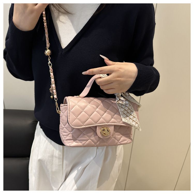Women's Fashion Shoulder Bag With Quilted Design, Chain Strap & Scarf Detail - Soft PU Crossbody Purse For Daily Commute & Casual Outings_voghion.com