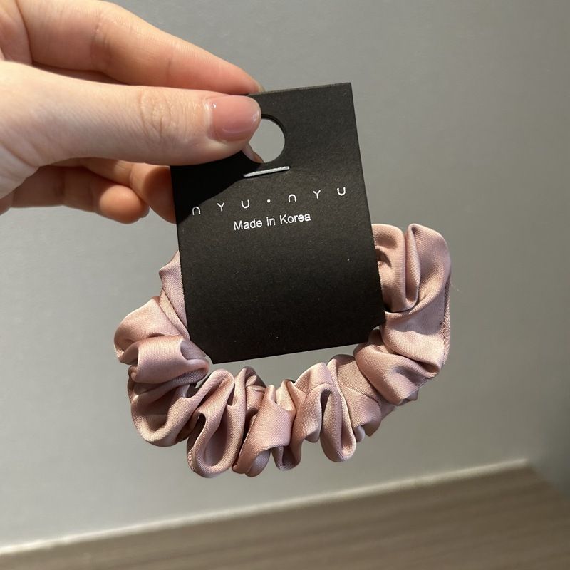 Fashionable Temperament Silky Temperament Satin Small Intestine Scrunchie Simple Solid Color French Tie Hair Cord Leather Band Small Intestine_voghion.com