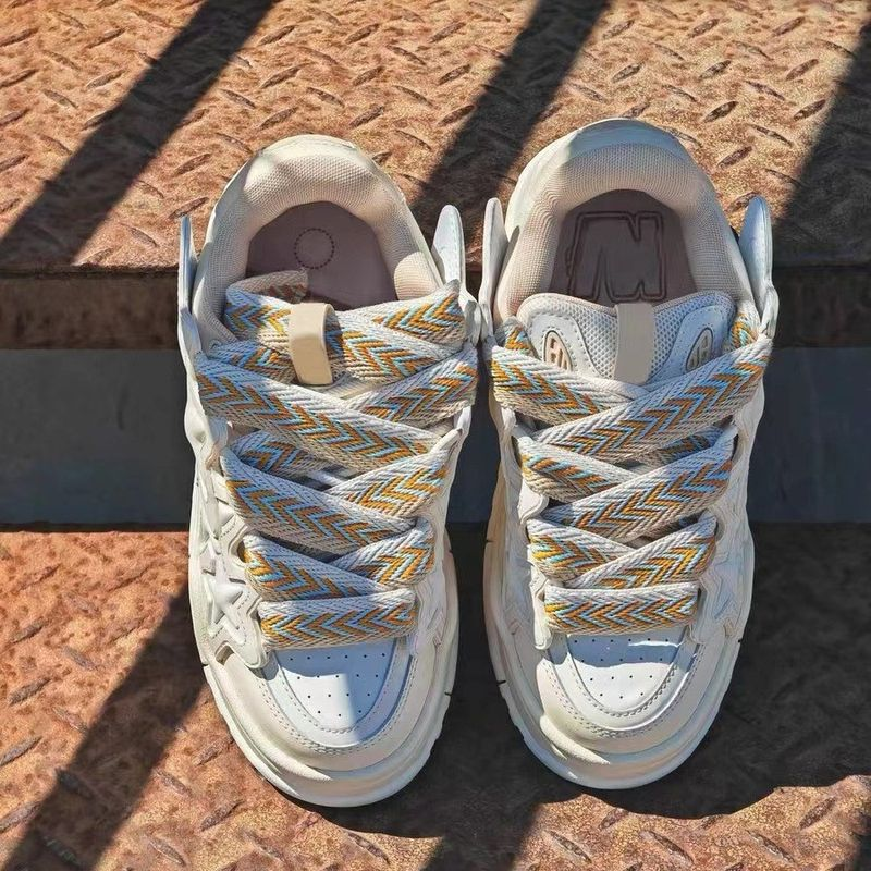 Kaalixto Butter Bread Star Low Top, erhöhte Liebhaber, das gleiche neue Produkt, China-Chic atmungsaktive, vielseitige Boardschuhe,_voghion.com