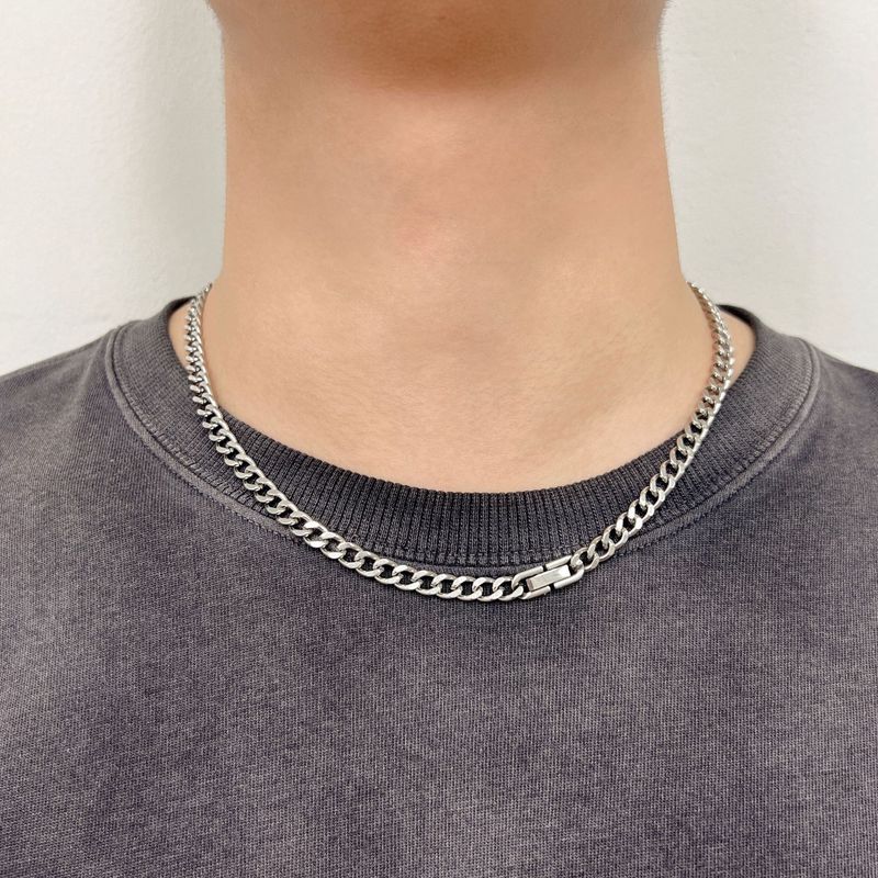 Collana con catena cubana, unisex, stile street hip-hop, semplice e versatile, in acciaio e titanio, resistente allo sbiadimento, con chiusura a moschettone._voghion.com