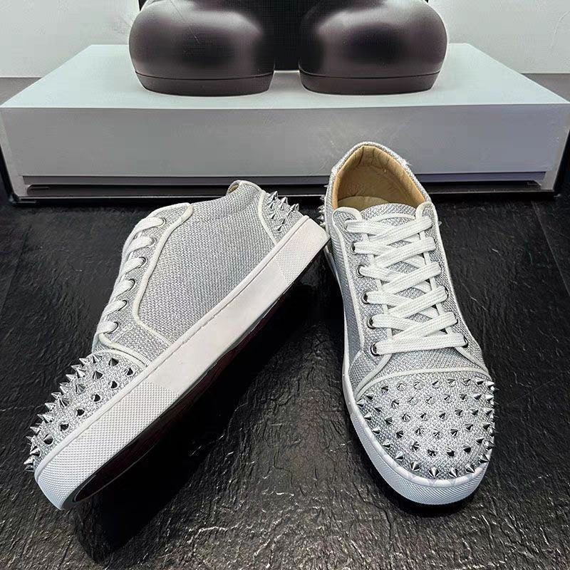 Pantofi pentru bărbați noi, cu șireturi, cu talpă roșie, cu nituri, unghii la modă și la modă, strasuri casual, versatil_voghion.com