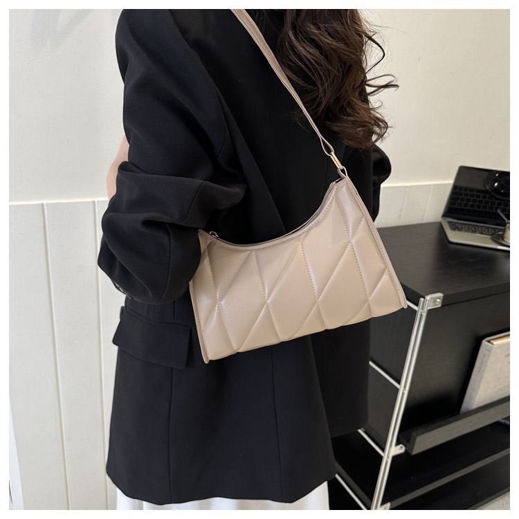 Women's niche trend shoulder bag casual commuter handbag fashionable simple underarm bag_voghion.com