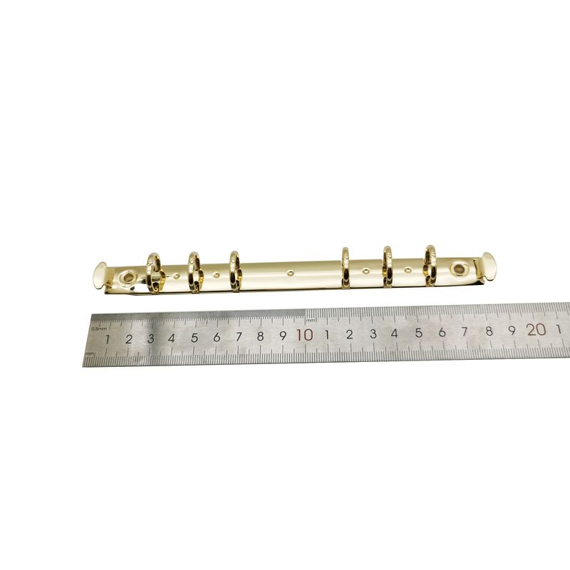 Direkt ab Werk liefern Gold 6-Loch-Clip O-plattierter Metallbinder mit Schalter A6 Notizbuchzubehör Briefpapierclip_voghion.com