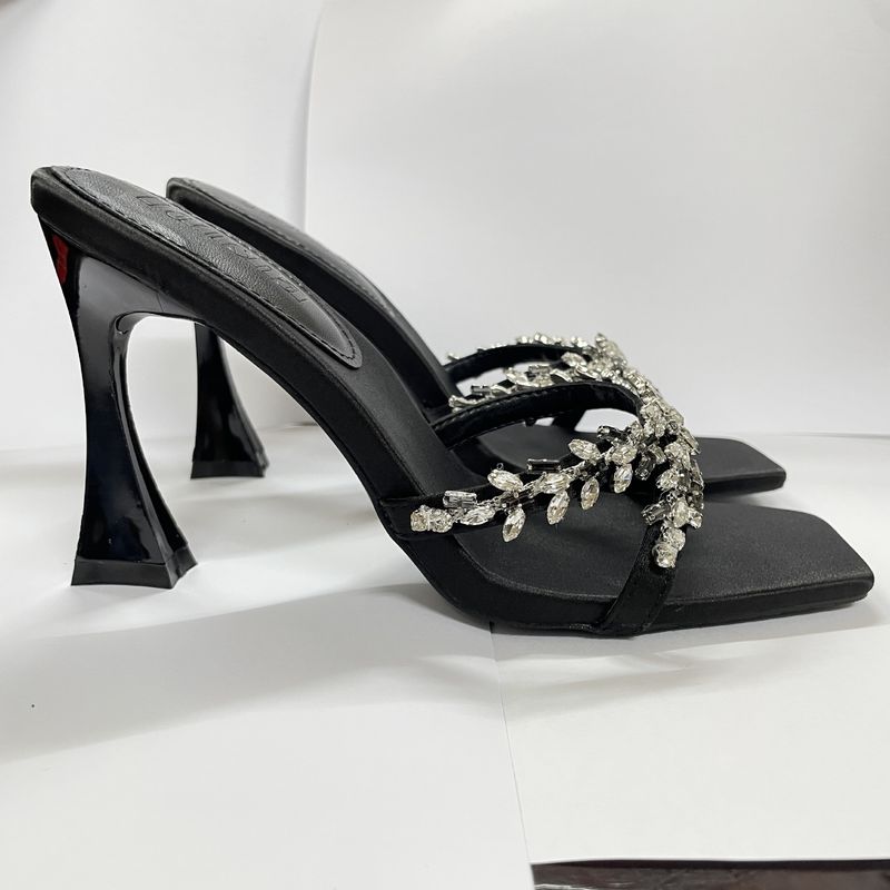 Sandali con punta quadrata in seta da donna con tacco a spillo - Sandali con punta aperta e cinturino in cristallo_voghion.com