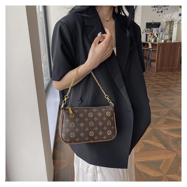 Borsa da donna 2024 nuova borsa a tracolla stampata popolare piccola quadrata versatile tracolla larga borsa da donna a spalla singola_voghion.com