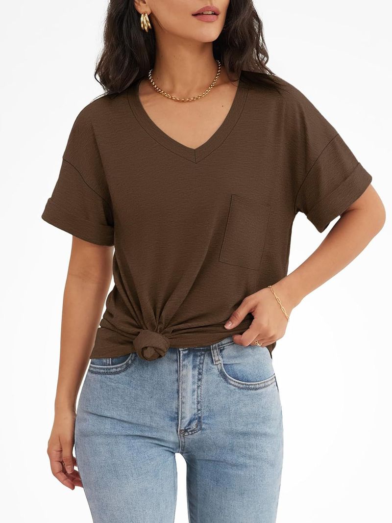 Maglietta a maniche corte con scollo a V e tasca in tinta unita da donna_voghion.com