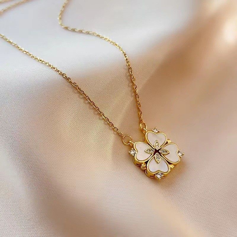 Colar elegante ajustável de trevo de quatro folhas com pingente de coração - Corrente em camadas de aço inoxidável, detalhes em zircônia cúbica, presente moderno para mulheres_voghion.com