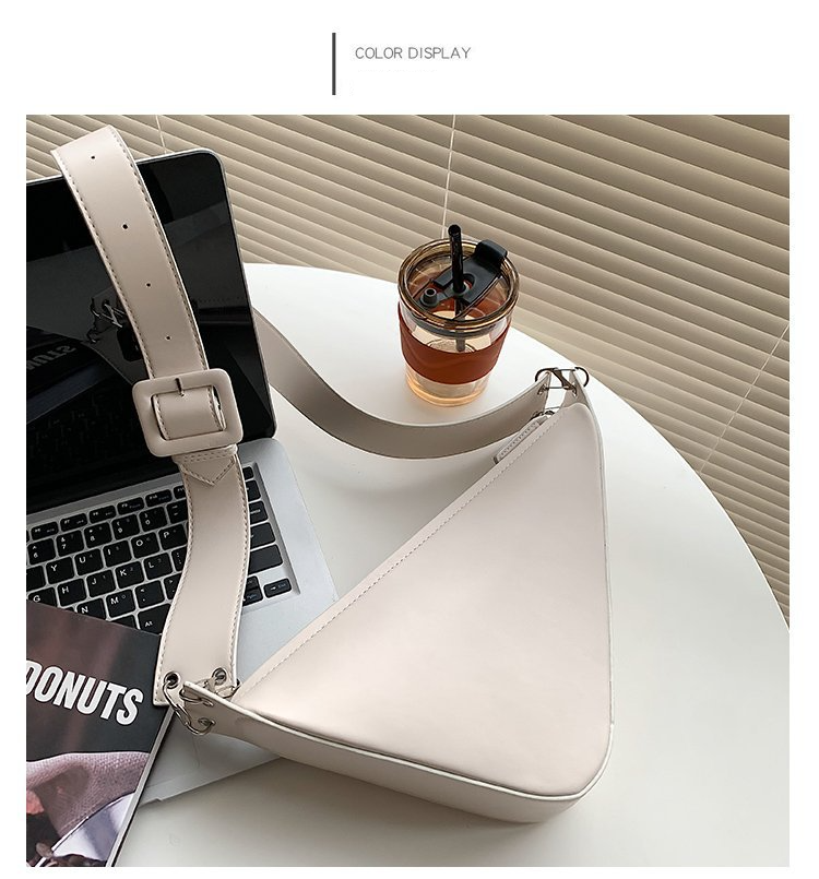 Borsa triangolare da donna 2023 trendy new high-end texture design di nicchia borsa a tracolla messenger a banda larga tre in uno transfrontaliera_voghion.com