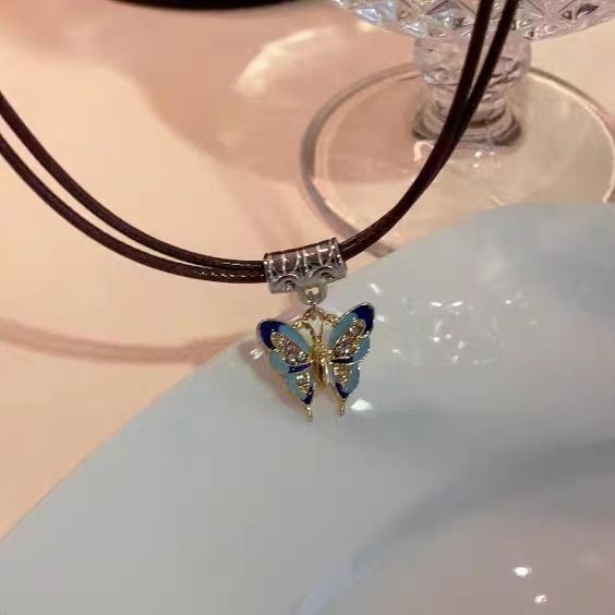 Collana con ciondolo a farfalla, collare in corda di pelle da donna, catena per clavicola, nuova tendenza, alla moda, personalizzata e_voghion.com