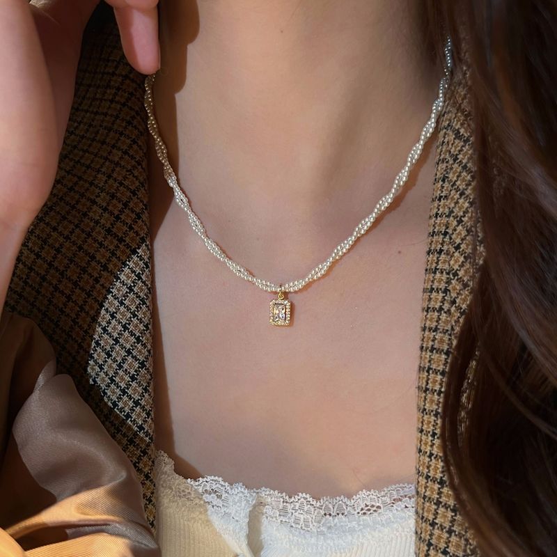 Double Layer Stacked Pearl Mother-of-Pearl Necklace Choker Collarbone Chain Light Niche 2024 New Pendant_voghion.com