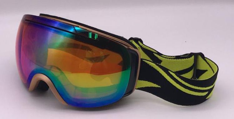 2020 double-layer anti fog and large spherical surface that can card myopia ski equipped with snow goggles_voghion.com
