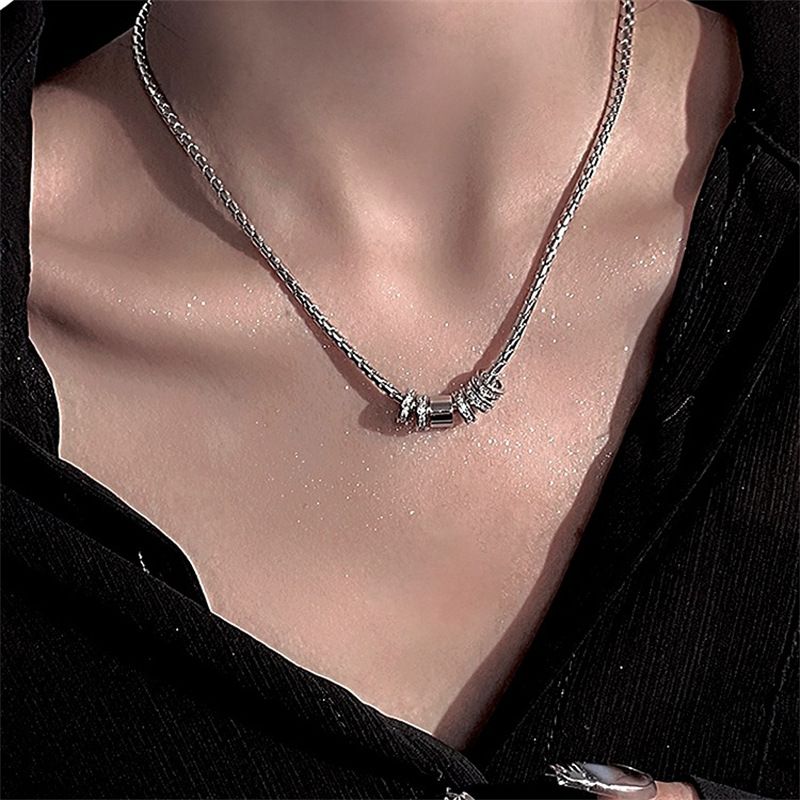 Titanium Steel Necklace With Round Ring Pendant: Light Luxury Niche Style_voghion.com