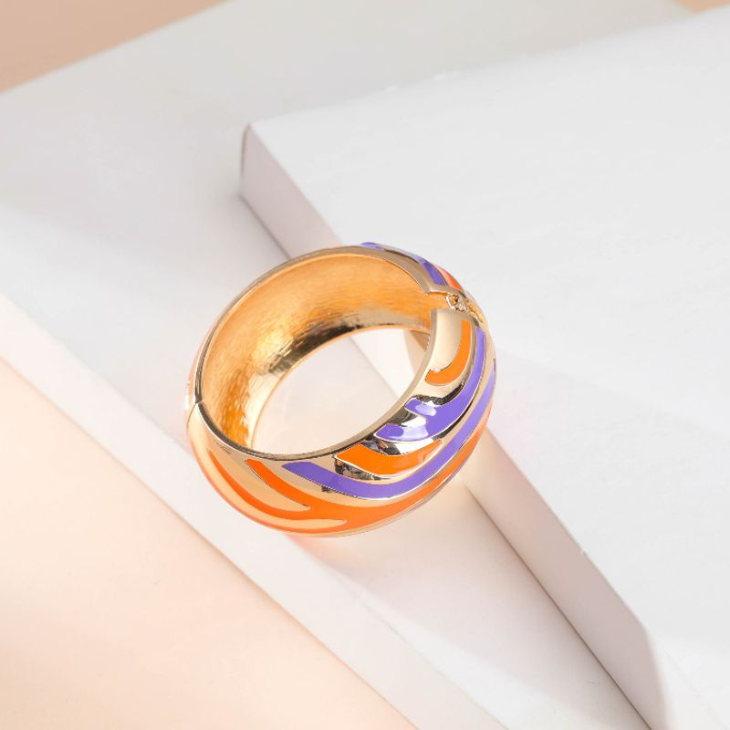 Hot Fashion Retro Gold W Elegant Ladies Drop Oil Patchwork Hand Accessories Bracelet_voghion.com