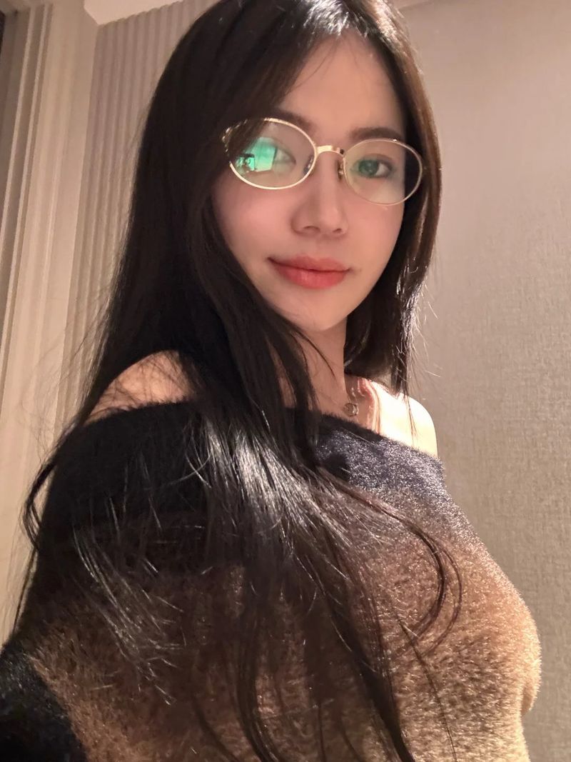 2025 New Metal Oval Frame Women's Eyeglasses, Advanced Smart Flat Lens With Adjustable Degree For Myopia And Slimming._voghion.com