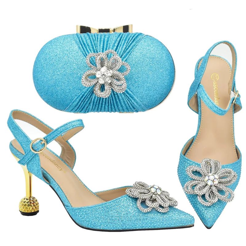 Sandali con tacco a spillo decorativi con applicazione tridimensionale con borsa da sera per banchetti con design alla moda dello stesso colore_voghion.com