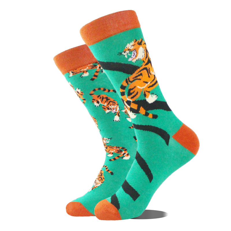 Nieuwe trendy creatieve AB asymmetrische katoenen modieuze en gepersonaliseerde jacquard paarsokken_voghion.com