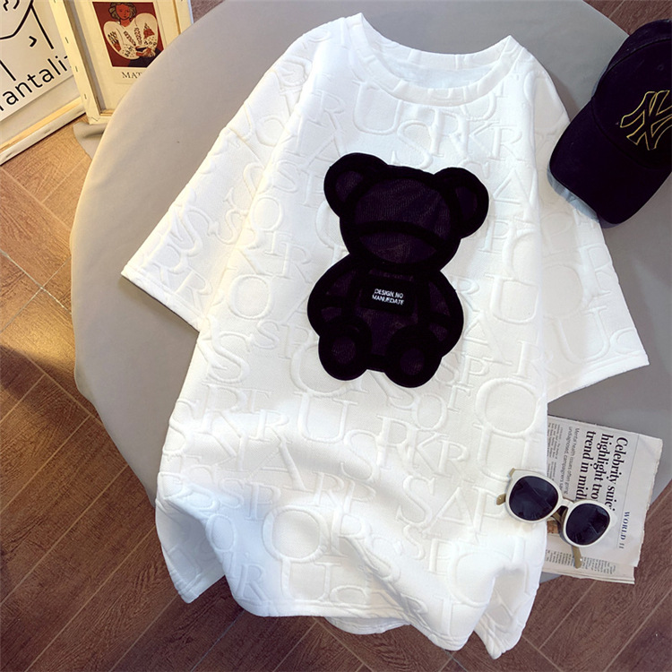 T-shirt ispessita da donna di media lunghezza con orso girocollo a maniche corte stampata ampia con fondo alla moda_voghion.com