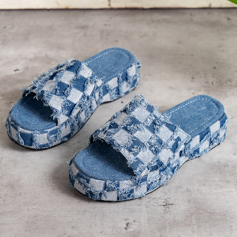 naisten kengät kesä uusi rinne paksupohjainen ranta kuluminen ruudullinen denim tossut iso koko naisille_voghion.com
