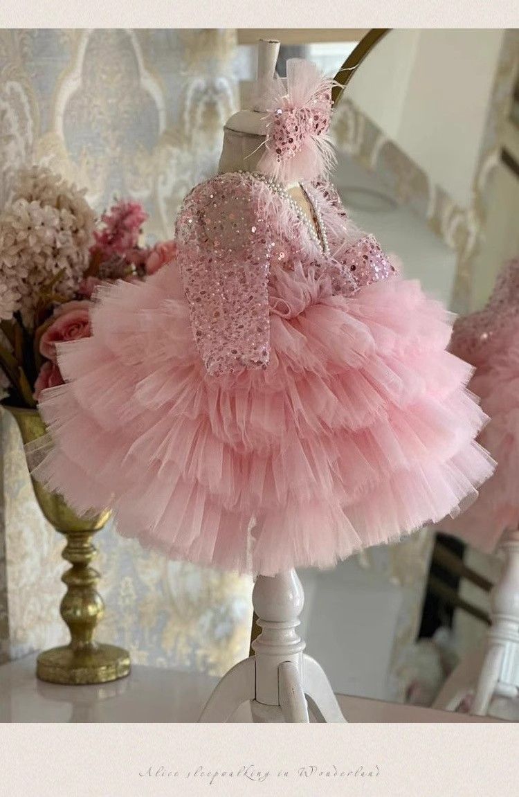 Abiti alla moda per bambine, gonne a palloncino in garza soffice, esibizioni al pianoforte per bambini, spettacoli in passerella_voghion.com