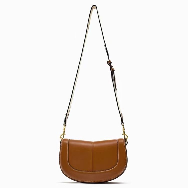 Hiszpańska damska torba typu crossbody z 2025 r. z magnetyczną klamrą i ozdobnymi przeszyciami_voghion.com
