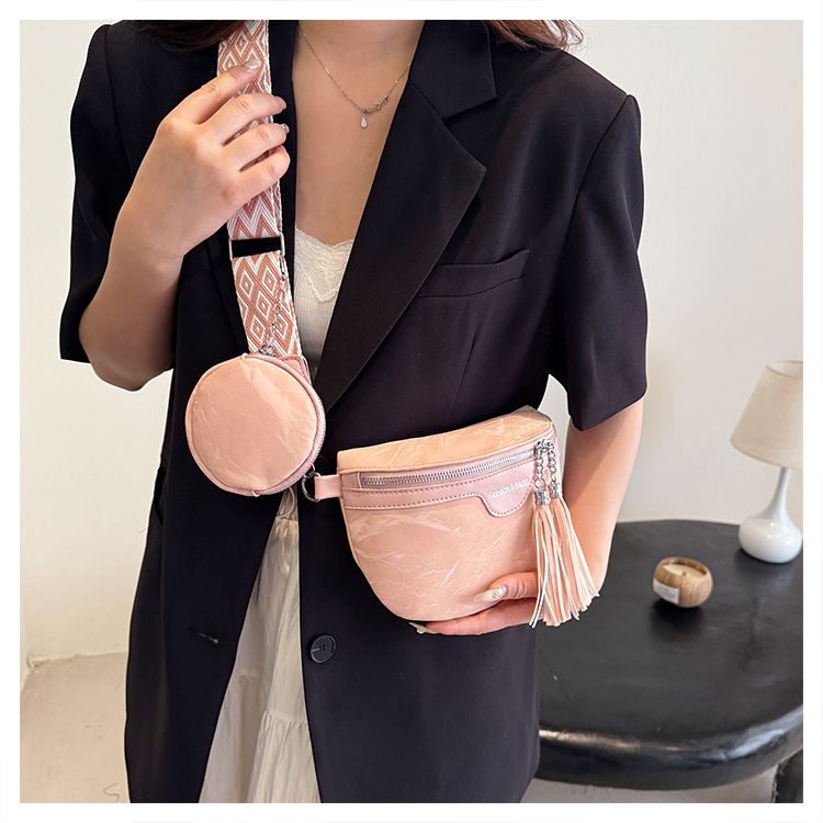 Borsa a tracolla con tracolla larga, semplice, alla moda, versatile, con tracolla larga, nuova, con nappa e lettera._voghion.com