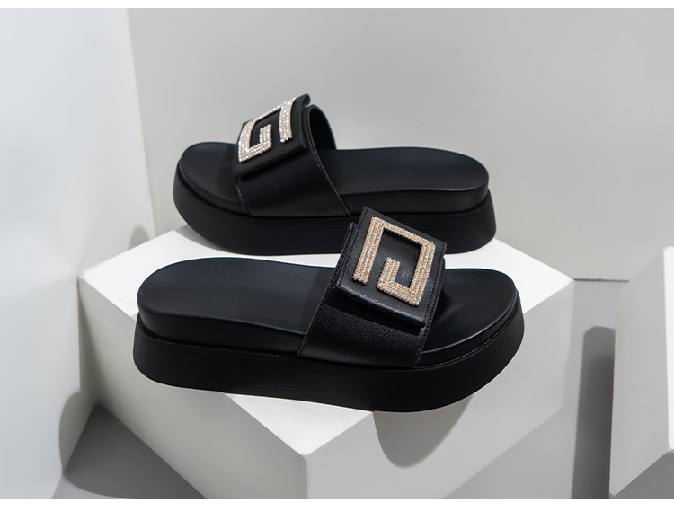 Γυναικεία σανδάλια και παντόφλες με δερμάτινο χοντρό πάτο φορώντας στρας μικρού μεγέθους με επίπεδο πάτο παντεσπάνι προσωπικότητας casual παπούτσια_voghion.com