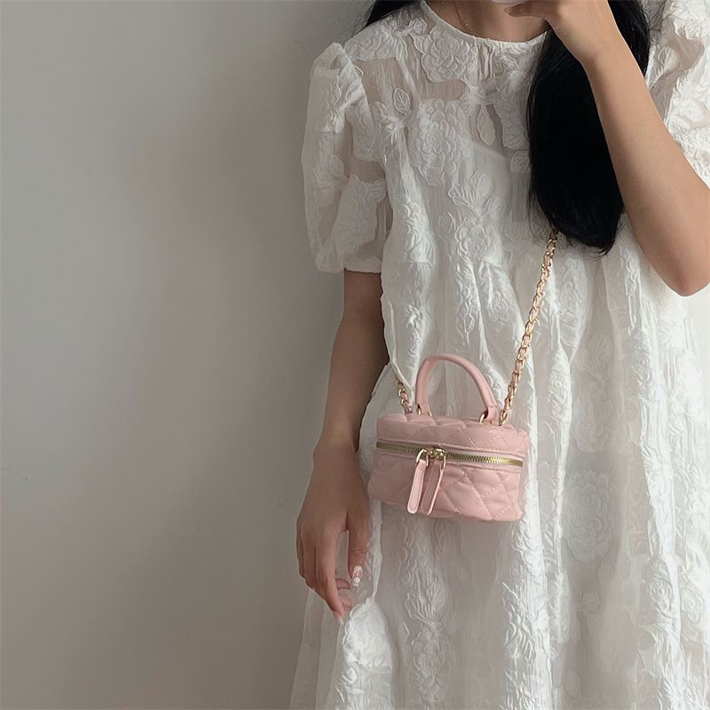 Xiaoxiangfeng Moda Donna 2024 Nuova Catena Portatile Versatile Mini Borsa a Tracolla con Bocca a Spalla Rossa_voghion.com