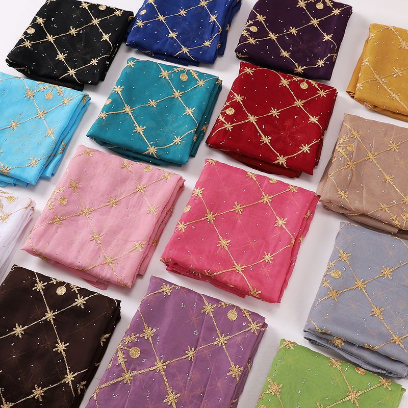 Eleganter Chiffon-Hijab mit Stickerei und Strasssteinen – Leichtes muslimisches Kopftuch für Damen – 70 x 175 cm (verschiedene Farben)_voghion.com