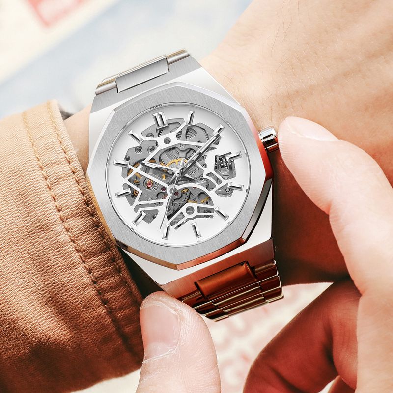 Montre mécanique automatique squelette tendance pour homme avec fonction heure universelle, boîtier en acier inoxydable de 41 mm, verre minéral, bracelet en alliage_voghion.com