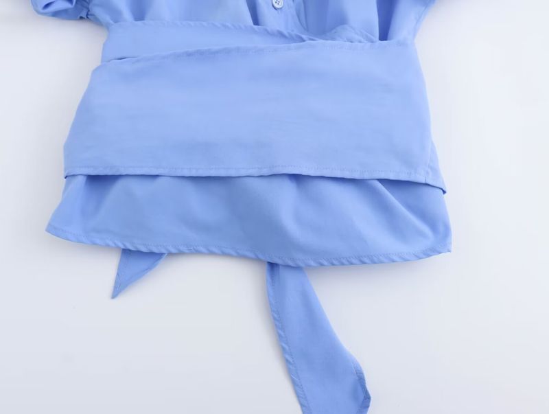 Camicia in popeline bicolore doppiopetto con cravatta decorata da donna_voghion.com