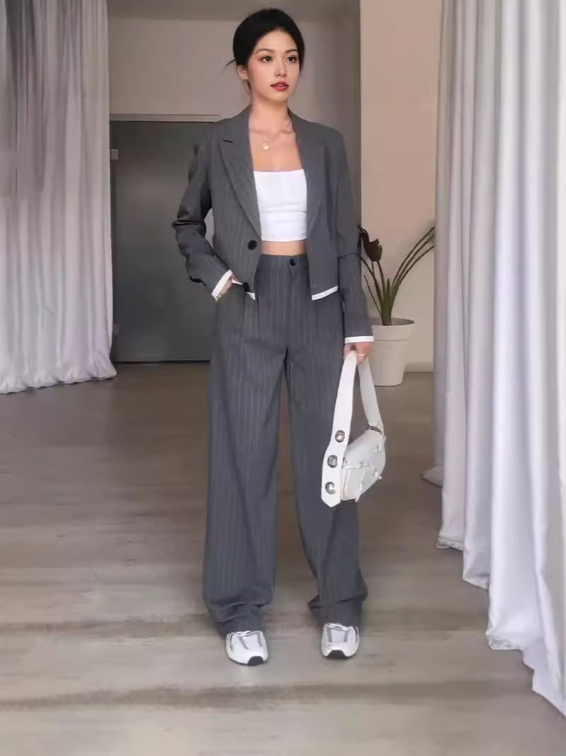 Kadın Giyim Yüksek Bel Çizgili Blazer Pantolon Takımı – Rahat ve Şık Ofis Giyimi, Esnek Polyester Karışımı, Günlük Kullanım İçin Şık ve Çok Yönlü_voghion.com