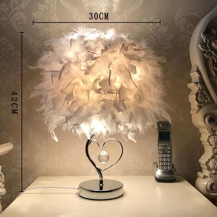 Lampada da scrivania in piuma alla moda europea per la camera da letto_voghion.com