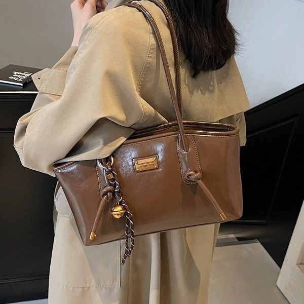 High-end Versatile Tote For Women, Large Capacity 2024 New Winter Trend Shoulder Bag, Commuter Bag_voghion.com