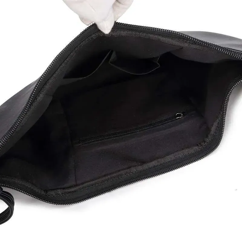 2025 Uomo Hobos Morbida Pelle PU Tracolla Stile Coreano Designer Uomo Casual Grande Capacità Personalità Viaggio Spalla_voghion.com