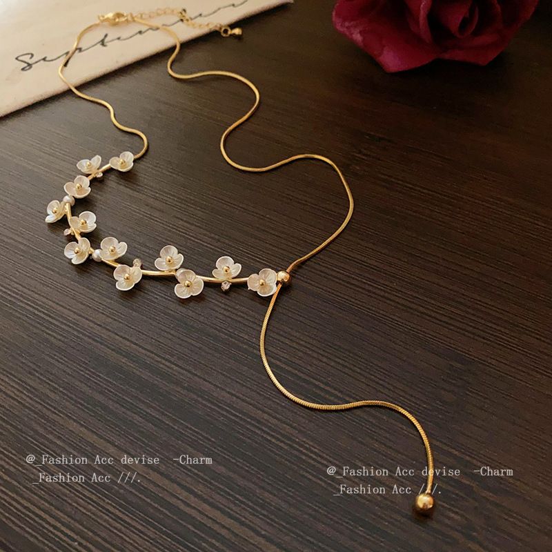 Echt vergoldete Blumen-Perlenkette mit Diamantbesatz, schlichte, modische und vielseitige Schlüsselbeinkette, eleganter, leichter Luxus_voghion.com