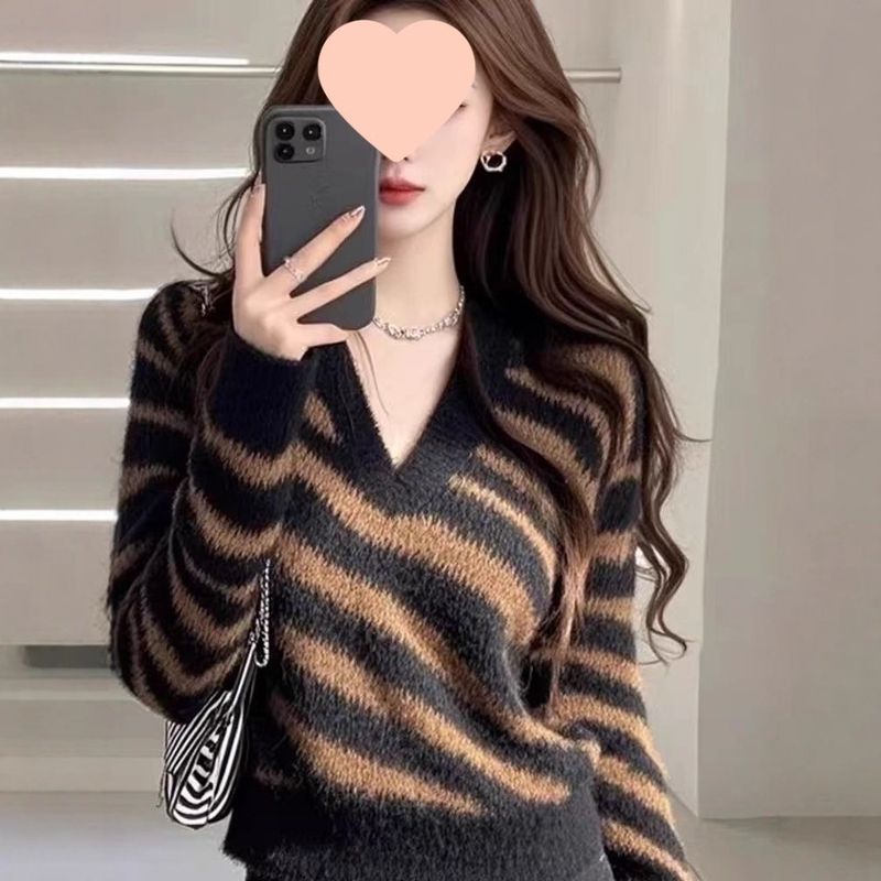 Mädchen 2025 Herbst Winter Retro Gestreifter V-Ausschnitt Strickpullover Damen Unterwäsche Design Sinn Super Schönes Langarmtop_voghion.com