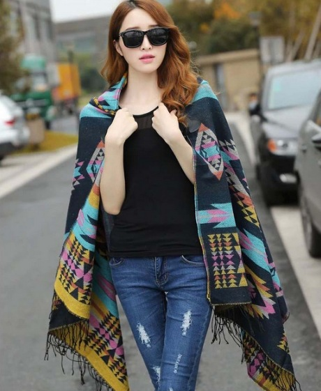 Sciarpe da donna in stile etnico retrò con cappuccio, mantello bohémien, sciarpa con bottoni in corno e albero di Natale da viaggio_voghion.com