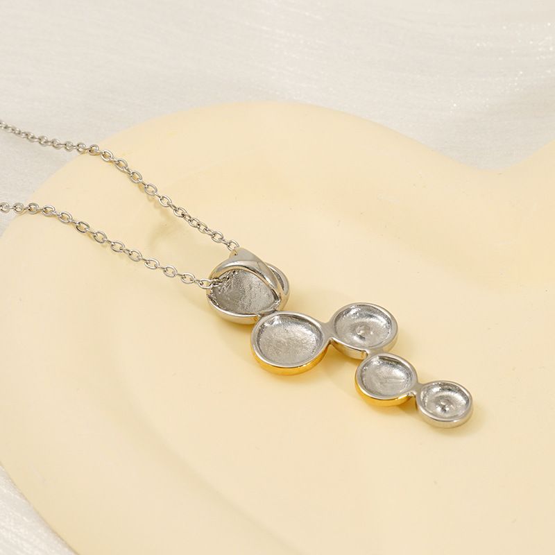 Round Titanium Steel Necklace Women, Gold Pendant, Fashionable Metal Style, Unique Collarbone Chain For Women_voghion.com