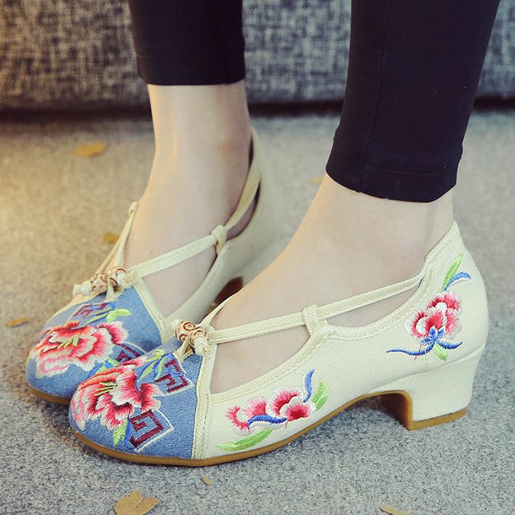 Ausgenommen Schuhkarton, Einzelschuh, kleiner quadratischer Mittelabsatz, flache Schnalle, Tanzschuh im Ladi-Stil, bestickter Stoff_voghion.com