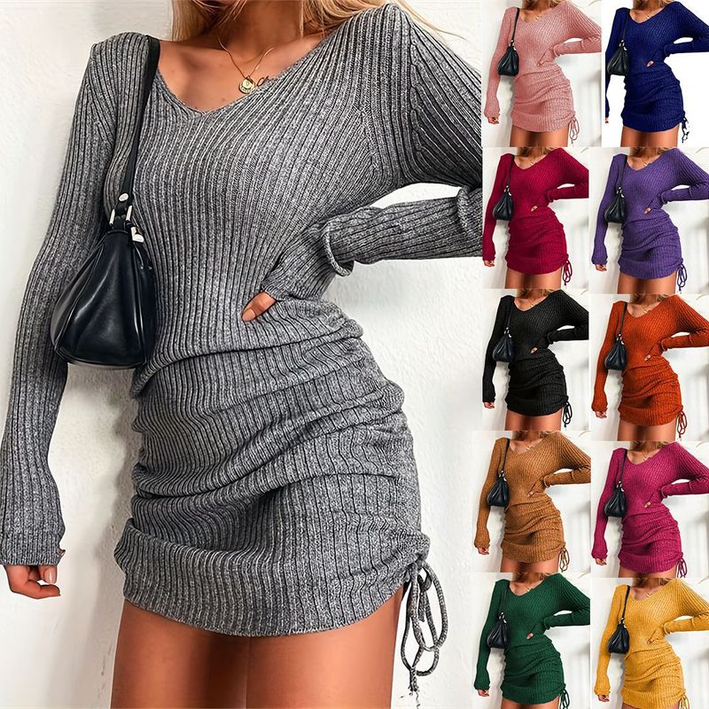 Vêtements pour femmes pull tricoté col en V à manches longues automne et hiver sexy coupe ajustée jupe filetée jupe plissée à cordon de serrage_voghion.com