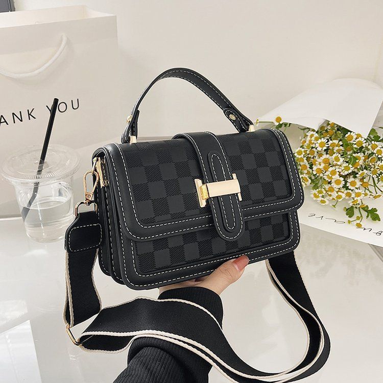 Bolsos de mujer populares 2024 nuevo bolso cuadrado pequeño bolso cruzado de un solo hombro bolso de hombro suave con costuras de coche_voghion.com