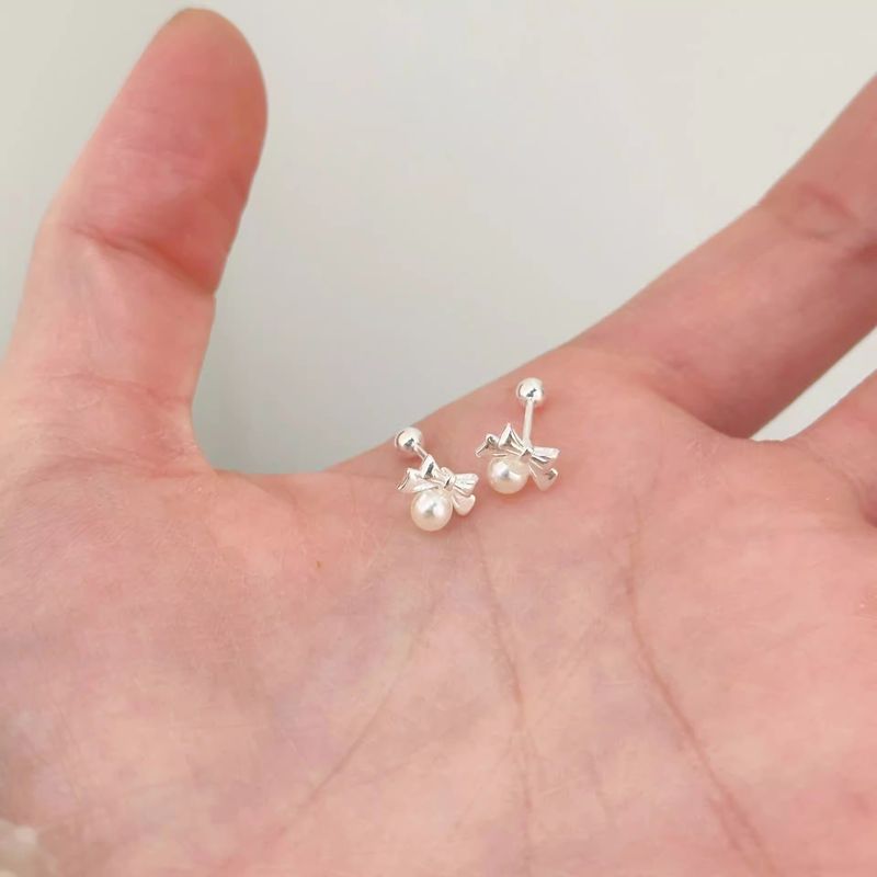 Orecchini a forma di nodo a farfalla con perle per donna, in argento, con vite anti-perdita, di alta qualità e di nicchia dolce_voghion.com