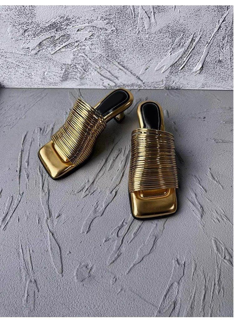 Sandali con cinturino posteriore e punta quadrata color argento da donna - Sabot con tacco a spillo sottile da donna (eleganti sandali aperti ed eleganti)_voghion.com