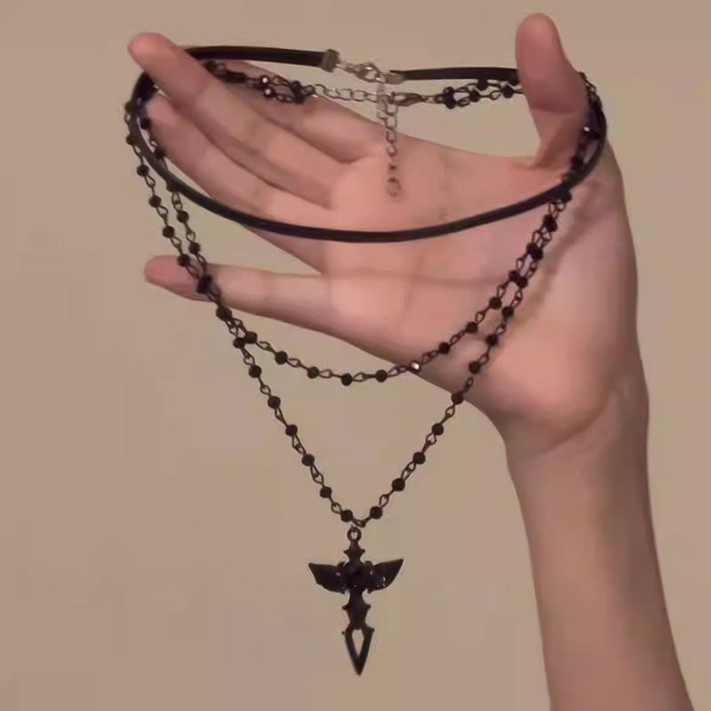 Leder Kristall Kreuz Flügel Anhänger Halskette Dreiteiliges Set Dark Style Schlüsselbein Kette Nische Design Sinn Choker Für_voghion.com