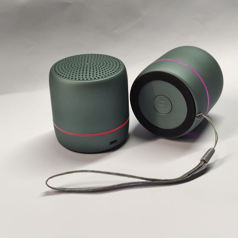 Alto-falante Bluetooth portátil com controle de voz por IA - Mini alto-falante sem fio com graves profundos, à prova d'água e poeira para ambientes externos_voghion.com