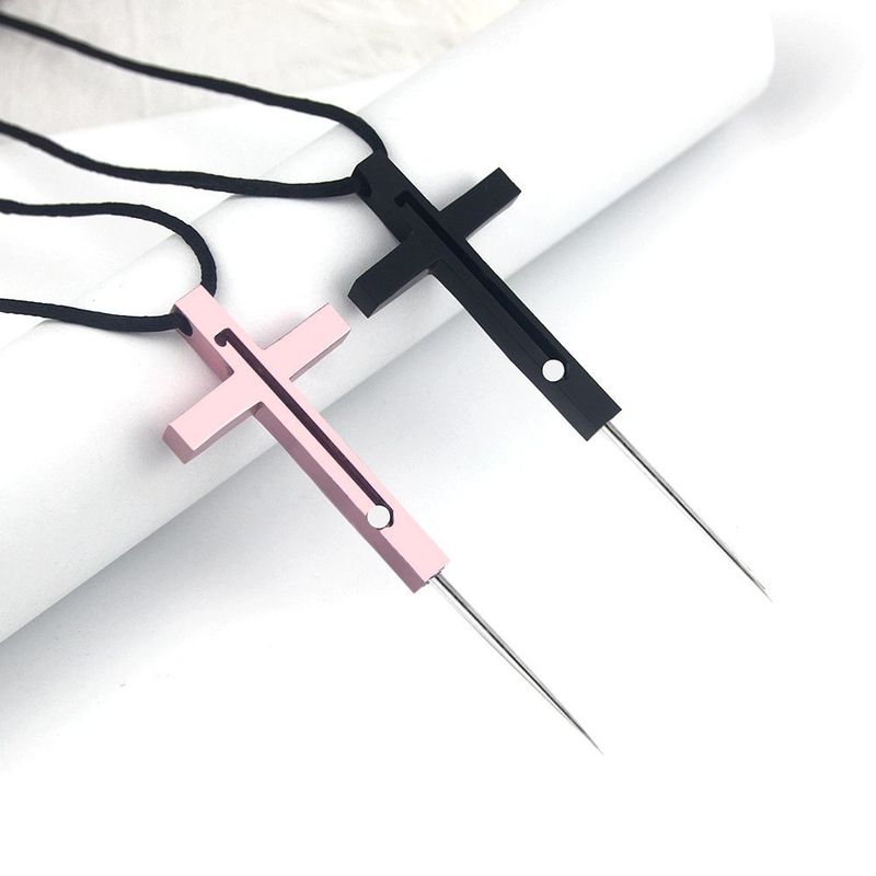 EDC Cross Portable Metal Tactical Necklace For Men And Women Outdoor Self-Defense Survival Tool_voghion.com