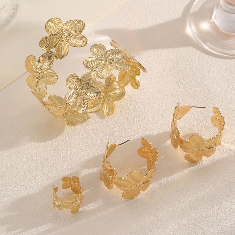 Schmuckset Goldschmuckset Damenschmuckset Übertriebener Punkring Armband Ohrring für Frauen Nischentextur Schmuckset_voghion.com