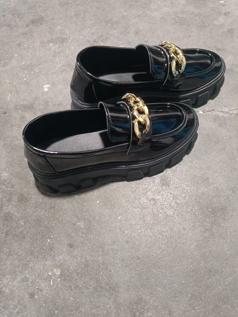 2025 New Winter Metal Spänne One Foot Loafers, sula, tjock klack, brittisk stil mångsidiga små läderskor för kvinnor_voghion.com